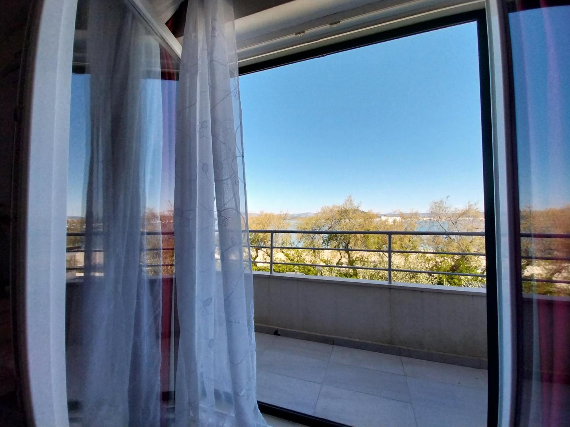 Beach Apartment Ana With Sea View, Balcony, Garden & Bbq, Murter - Dalmatia エクステリア 写真